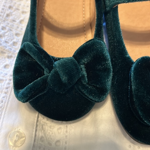 Velvet Green Mary Jane Kids Shoes size 23 - Picture 7 of 11